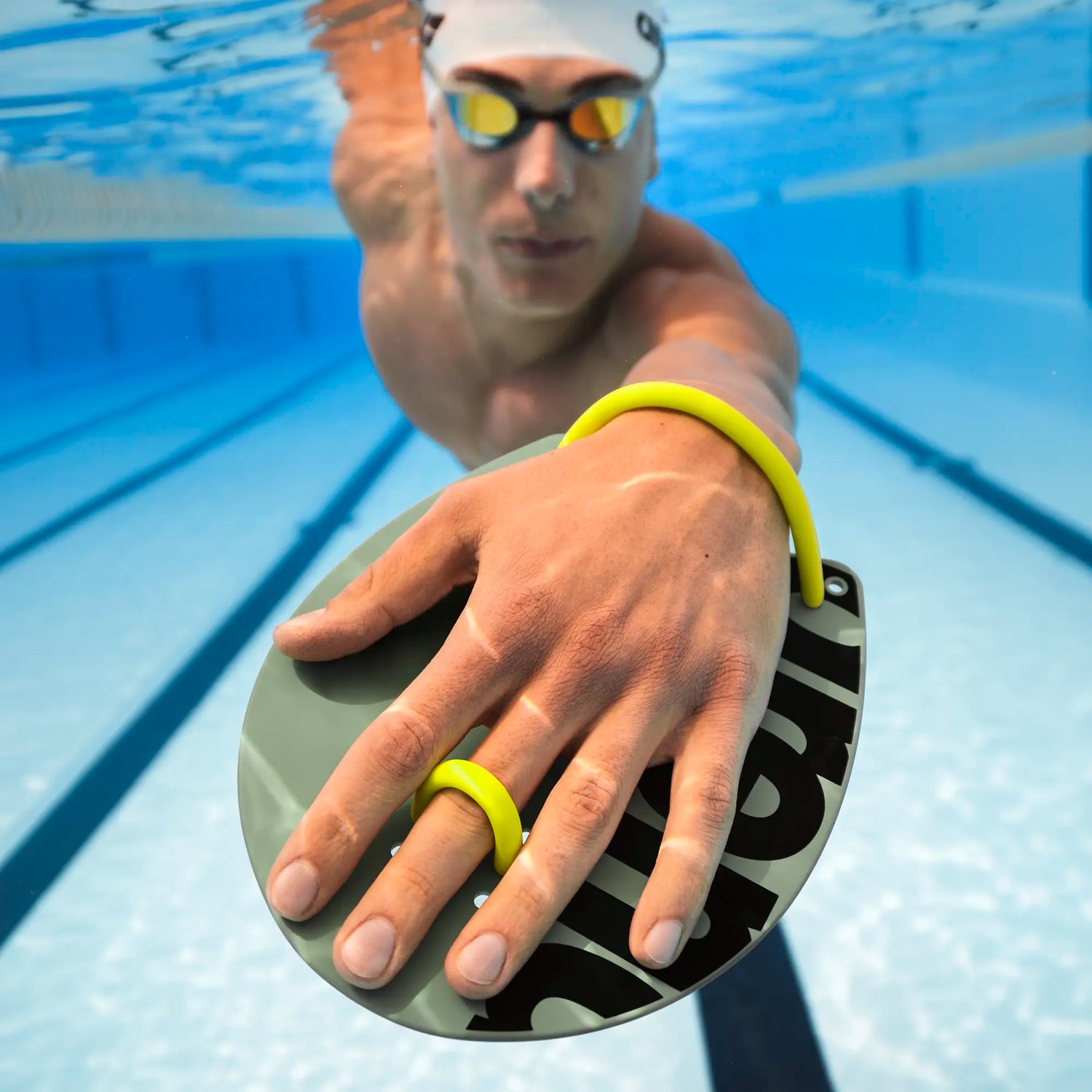 arena Elite Hand Paddle 2