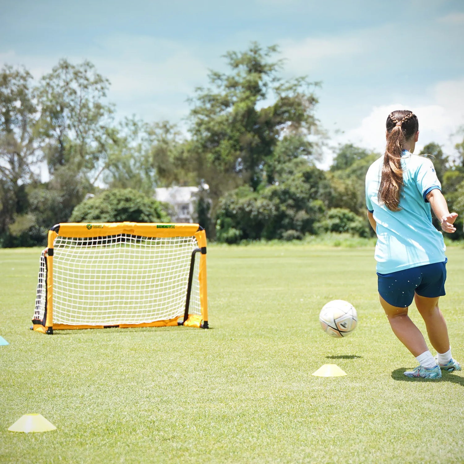 SUMMIT Football Australia Metal Folding Soccer Goal - 4FT