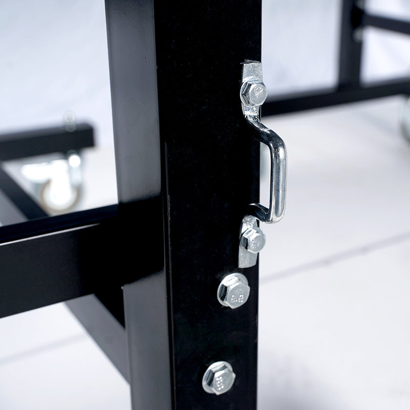 SUNFLEX Pro T-250W Table Tennis Table  locking system when folded