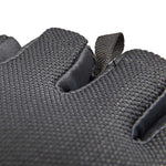 adidas adjustable gloves have an easy to use ring pull to helo secure the gloves and allowing for easy removal between sets.