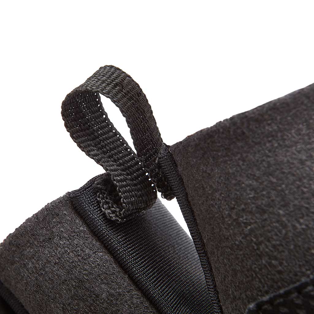 adidas elite training gloves include a dual ring pull to ensure removing your adjustable gloves during sets is quick and easy. 